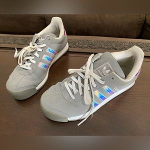 Kids shoes